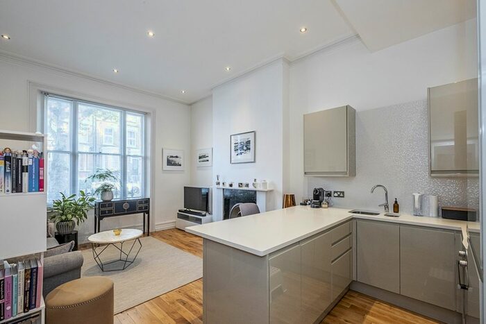 2 Bedroom Flat To Rent In Shirland Road, London, W9