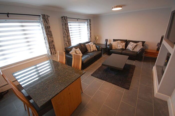 3 Bedroom Property To Rent In High Street, Stourbridge, West Midlands, DY9