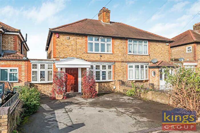 4 Bedroom Semi Detached House For Sale In Wheatley Gardens, Edmonton, N9