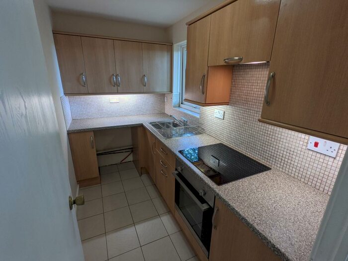 1 Bedroom Maisonette To Rent In Arlington Road, Sully, Penarth, CF64