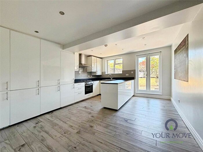 3 Bedroom End Of Terrace House For Sale In Loose Road, Maidstone, Kent, ME15