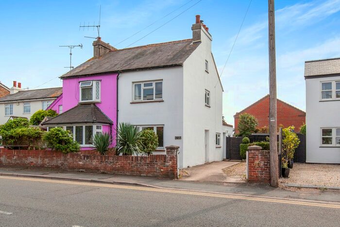 2 Bedroom Semi-Detached House To Rent In St. Leonards Road, Windsor, SL4