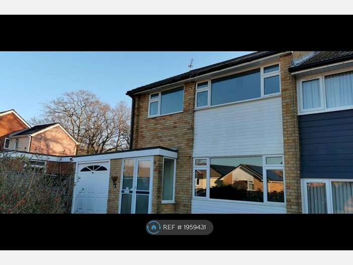 3 Bedroom Semi-Detached House To Rent In Greenfield Crescent, Waterlooville, PO8