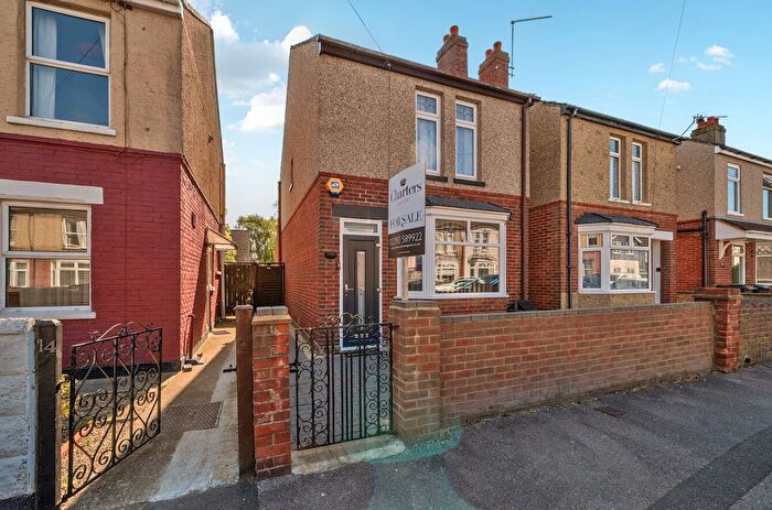 2 Bedroom Detached House For Sale In Dorrien Road, Gosport, Hampshire, PO12