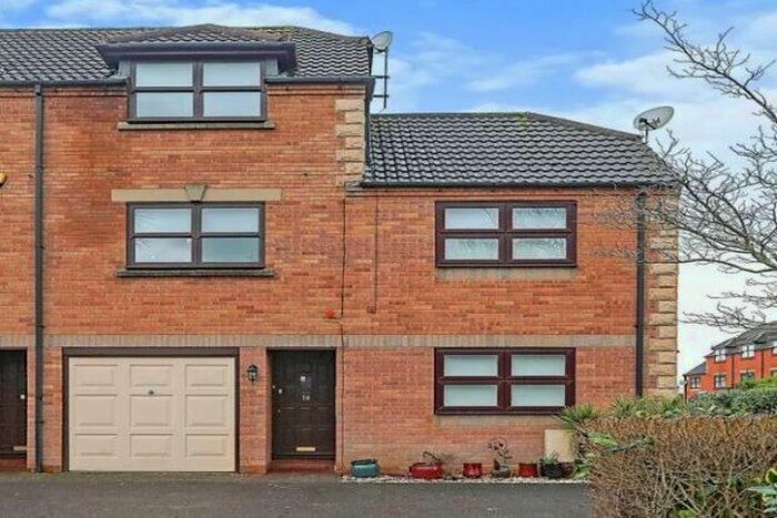 2 Bedroom Property To Rent In Ferndale Court, Birmingham, B46