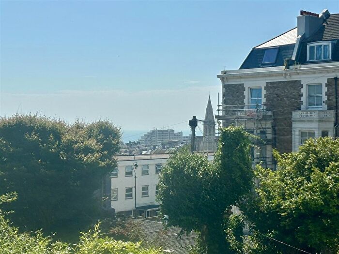 2 Bedroom Flat For Sale In St. Pauls Place, St. Leonards-On-Sea, TN37