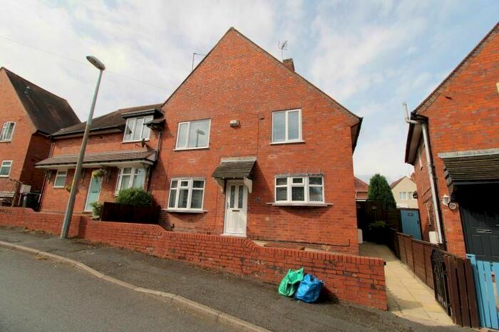 3 Bedroom Property To Rent In Bath Road, Brierley Hill, DY5