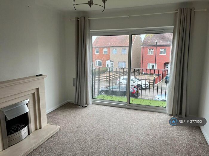 2 Bedroom Flat To Rent In Stonehouse Lane, Coventry, CV3