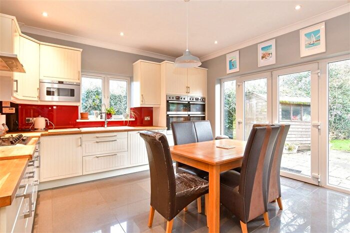 5 Bedroom Chalet For Sale In Bennetts Avenue, West Kingsdown, Sevenoaks, Kent, TN15