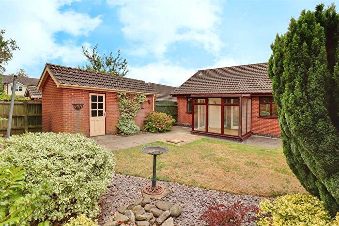 2 Bedroom Detached Bungalow For Sale In Cloverfields, Haslington, CW1