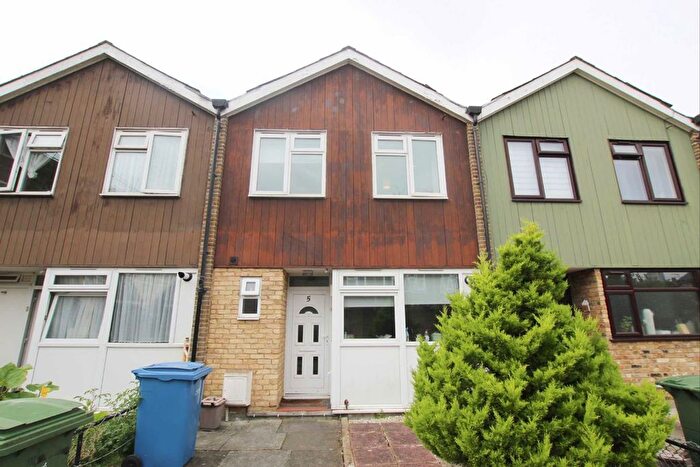 4 Bedroom Property To Rent In Fleming Road, London, SE17