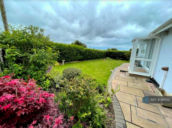 2 Bedroom Bungalow To Rent In Helena Road, Brighton, BN2