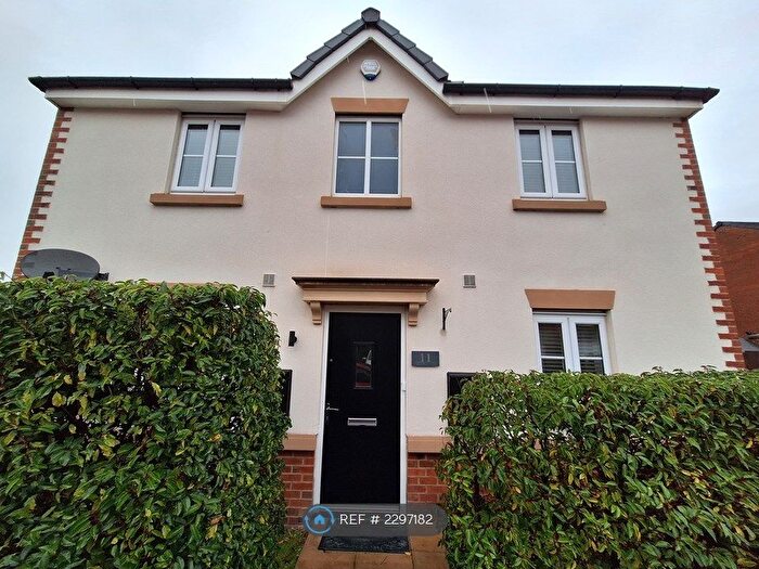 3 Bedroom Semi-Detached House To Rent In Chesterfield Close, Eccles, Manchester, M30