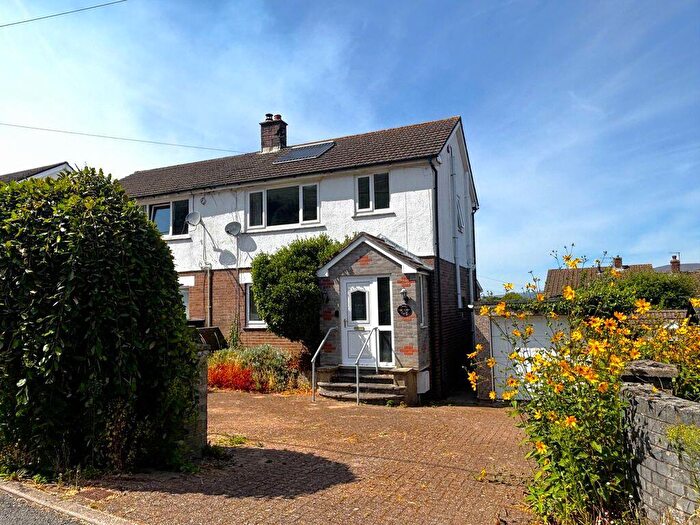 3 Bedroom Semi-Detached House For Sale In Station Road, Govilon, Abergavenny, NP7