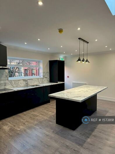 8 Bedroom Semi-Detached House To Rent In St. James Road, Leicester, LE2