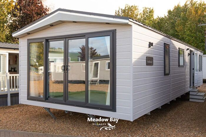 2 Bedroom Park Home For Sale In Crow Lane, Little Billing, Northampton, NN3