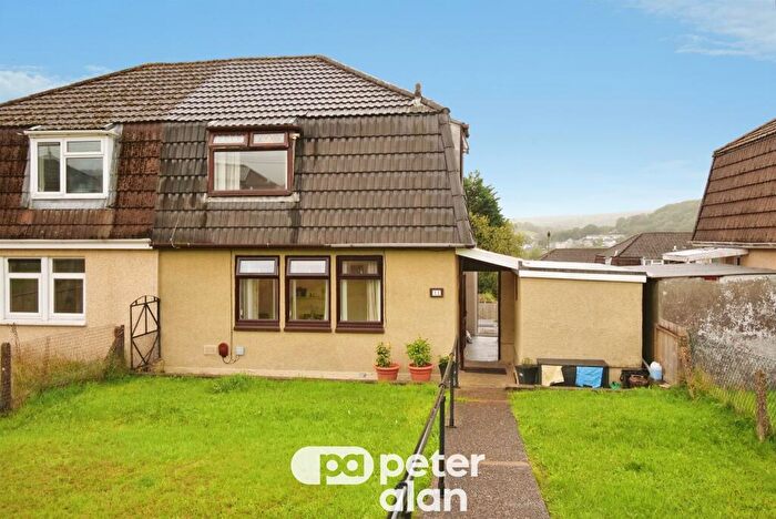 3 Bedroom Semi-Detached House For Sale In Heol Elfed, Maesteg, CF34