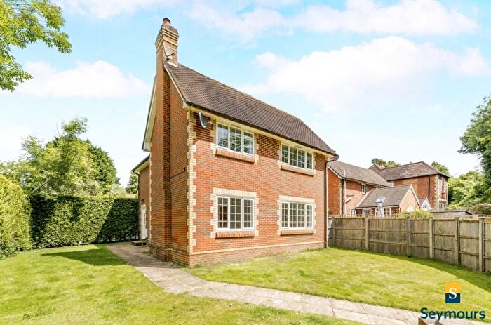 3 Bedroom Property To Rent In Station Road, Gomshall, Guildford, GU5