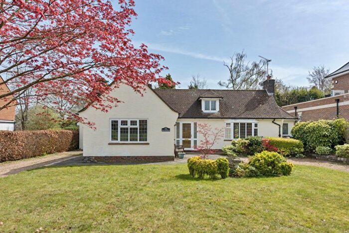 2 Bedroom Bungalow To Rent In West Heath Lane, Sevenoaks, Kent, TN13