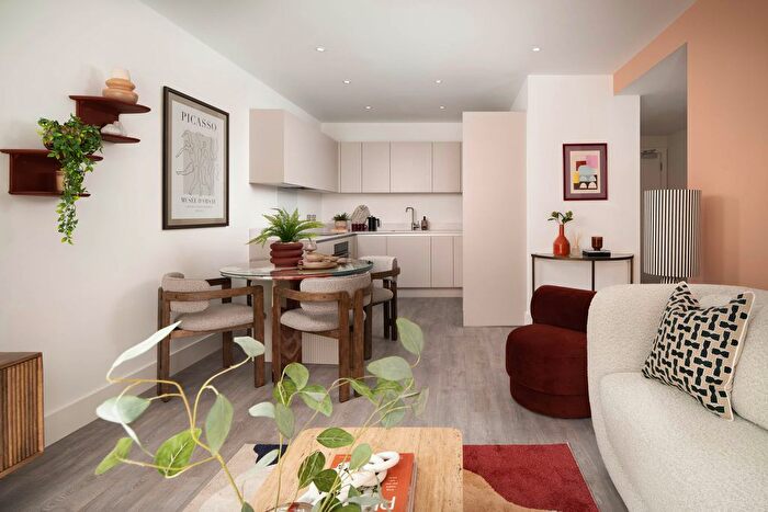 1 Bedroom Flat For Sale In Lombard Square, Nathan Way, Greenwich, SE28