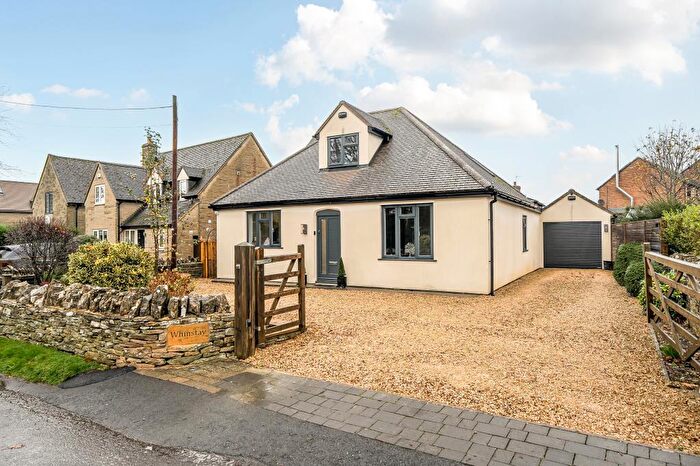 4 Bedroom Detached House For Sale In Peaks Lane, Witney, OX29