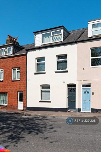 4 Bedroom Terraced House To Rent In Gladstone Road, Exeter, EX1