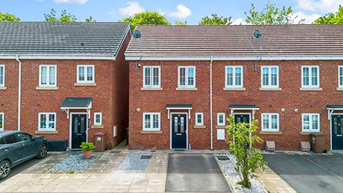 2 Bedroom End Of Terrace House For Sale In Liberty Place, St. Helens, WA10