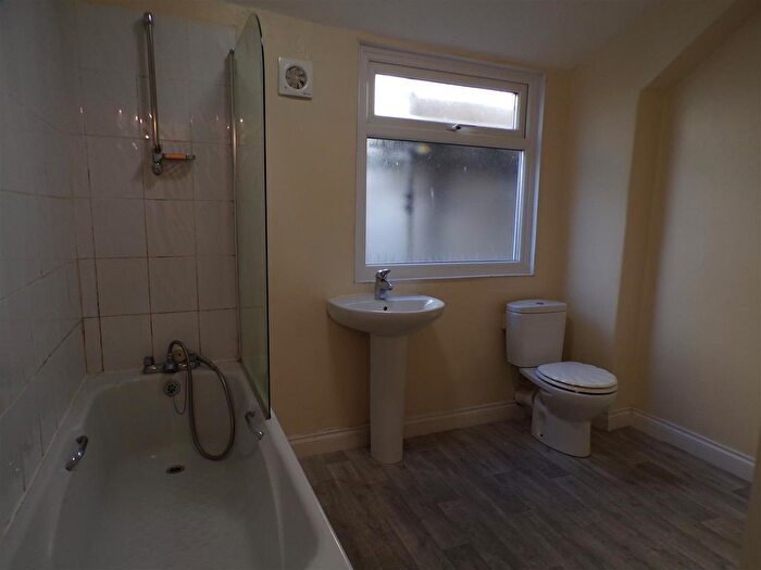 1 Bedroom Property To Rent In High Street, Barnstaple, EX31