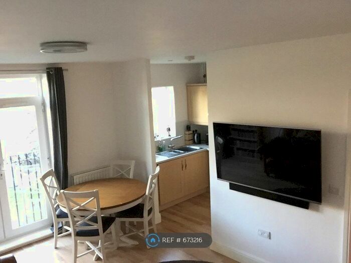 2 Bedroom Flat To Rent In Stewponey Court, Stourton, DY7