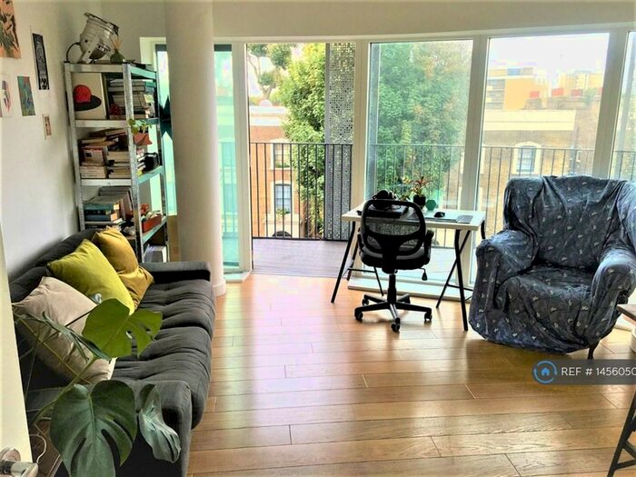 2 Bedroom Flat To Rent In Atkins Square, London, E8
