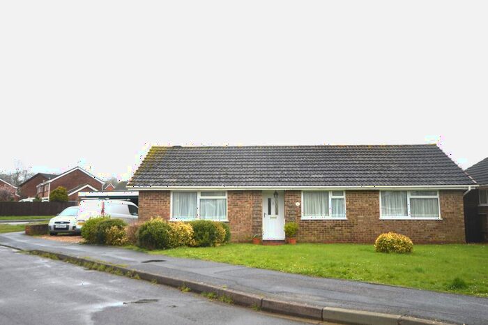 3 Bedroom Bungalow To Rent In Meadow Avenue, Fordingbridge, SP6