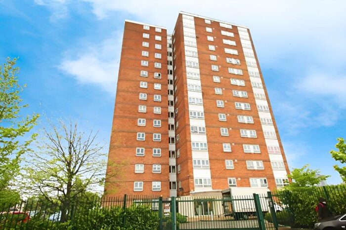 2 Bedroom Apartment To Rent In Highclere Avenue, Salford, Greater Manchester, M7