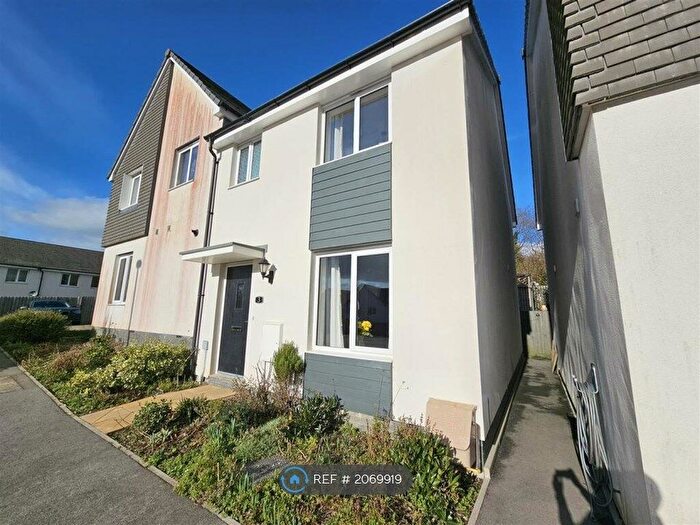 3 Bedroom Semi-Detached House To Rent In Govetts Field, Launceston, PL15