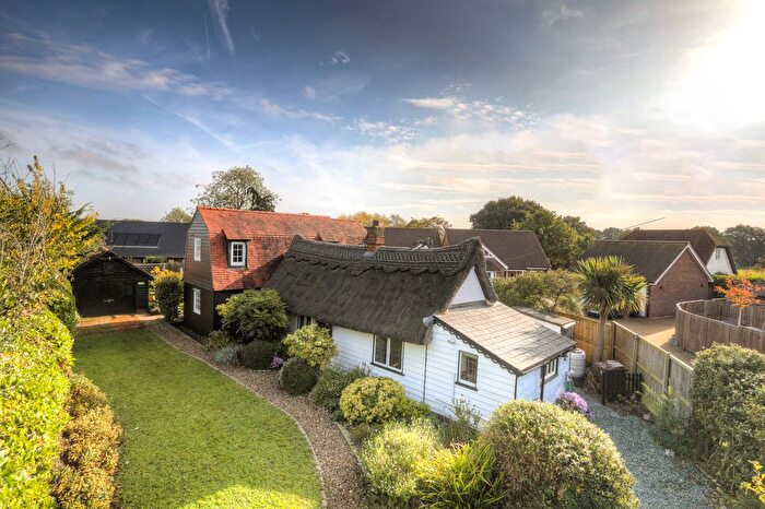 3 Bedroom Cottage For Sale In Surrey Lane, Tiptree, CO5