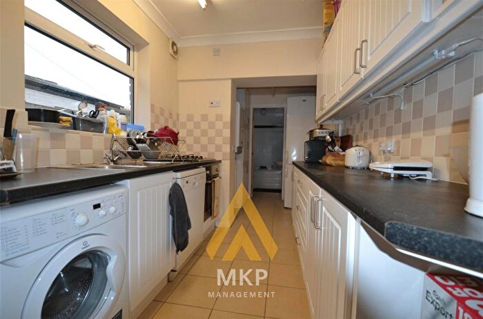 3 Bedroom Terraced House To Rent In Warwards Lane, Selly Oak, B29