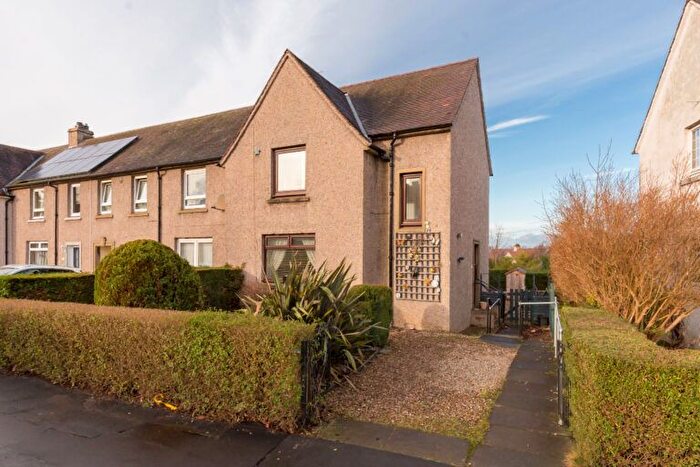 3 Bedroom End Terrace House For Sale In Clermiston Drive, Clermiston, EH4