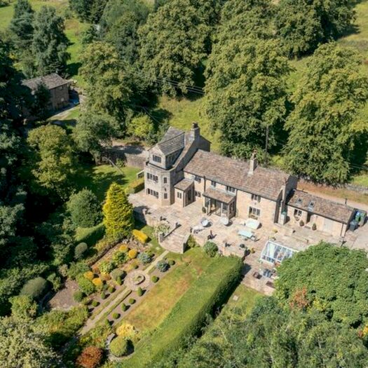 4 Bedroom Farm House To Rent In Landslow Green Cottage, SK14