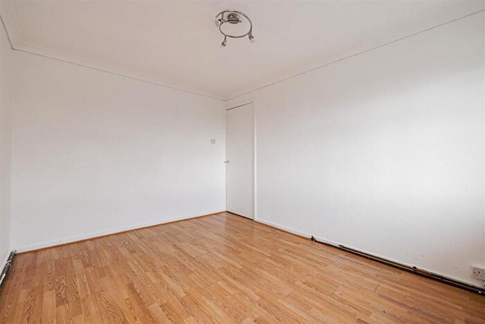 2 Bedroom Apartment To Rent In Mill Lane, Woodford Green, IG8