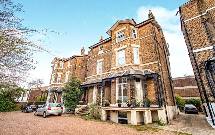 1 Bedroom Detached House For Sale In Kidbrooke Park Road, London, SE3