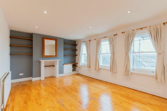 Studio To Rent In Grove Hill Road, SE5