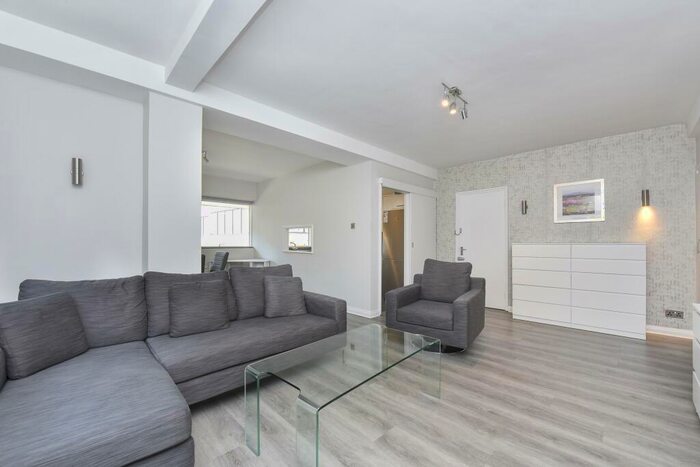 2 Bedroom Flat To Rent In Amen Lodge, Warwick Lane, EC4M