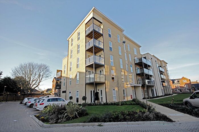 2 Bedroom Flat To Rent In Fairlands Court, Hounslow, TW5