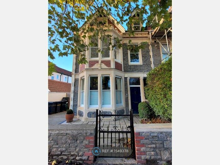 2 Bedroom Flat To Rent In Howard Road, Westbury Park, Bristol, BS6