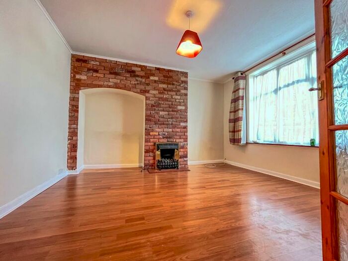 2 Bedroom Duplex To Rent In Orange Hill Road, Edgware, HA8