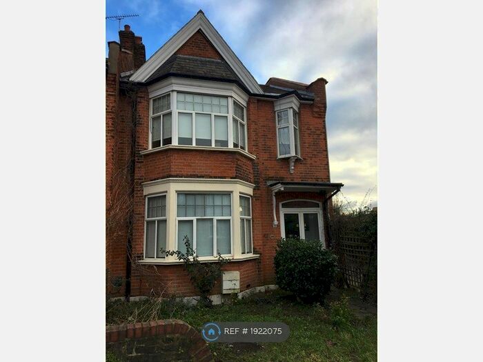 4 Bedroom End Of Terrace House To Rent In New River Crescent, London, N13