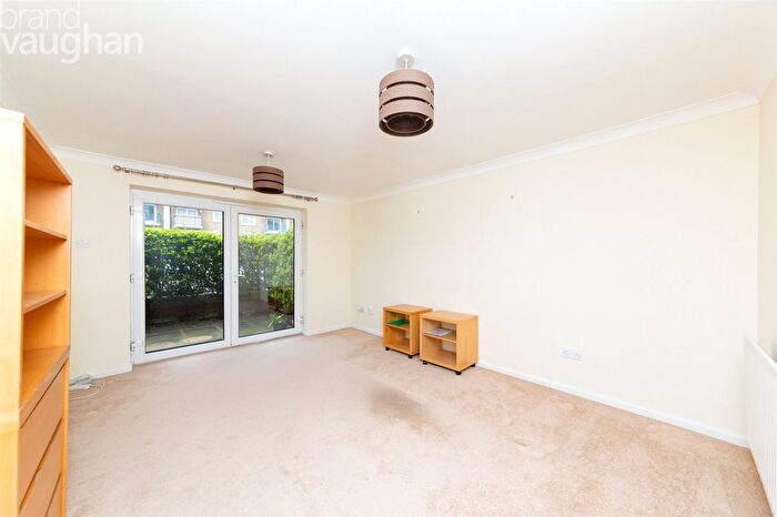 1 Bedroom Flat To Rent In Britannia Court, The Strand, Brighton, BN2