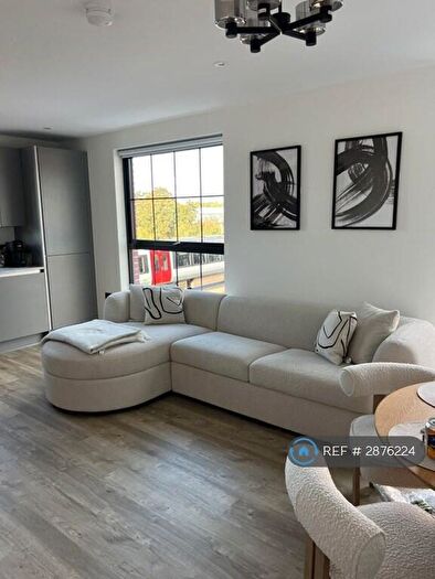 2 Bedroom Flat To Rent In Gilbertson Road, Hertford, SG13