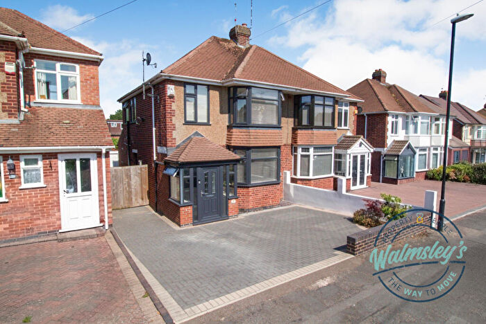 3 Bedroom Semi-Detached House For Sale In Arnold Avenue, Coventry, CV3