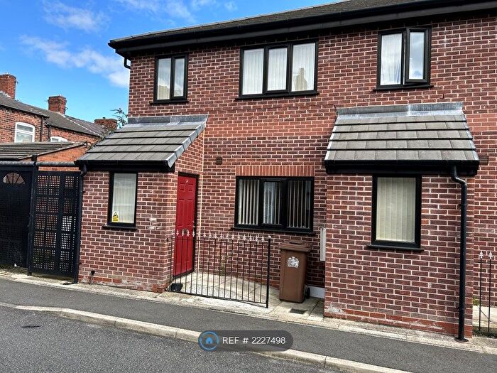 1 Bedroom Flat To Rent In Bewsey Street, St. Helens, WA10