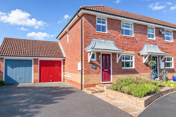 3 Bedroom Semi Detached House For Sale In Kristiansand Way, Letchworth Garden City, SG6